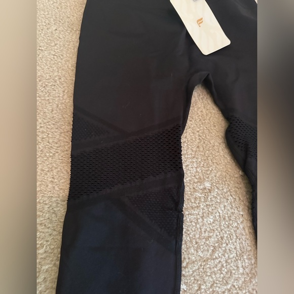 NWT Fabletics leggings size small - Picture 3 of 7